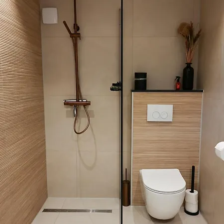 Badhuisje Aan Zee Op *